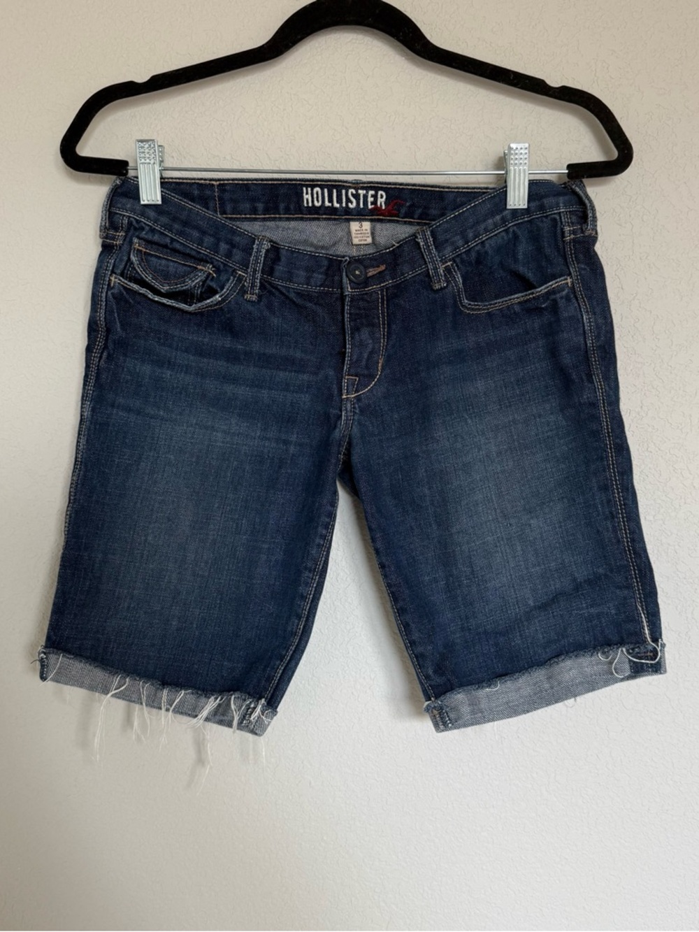 Hollister Jean Shorts Dark Wash Bermuda Cuffed Summer Casual Denim Women’s 3